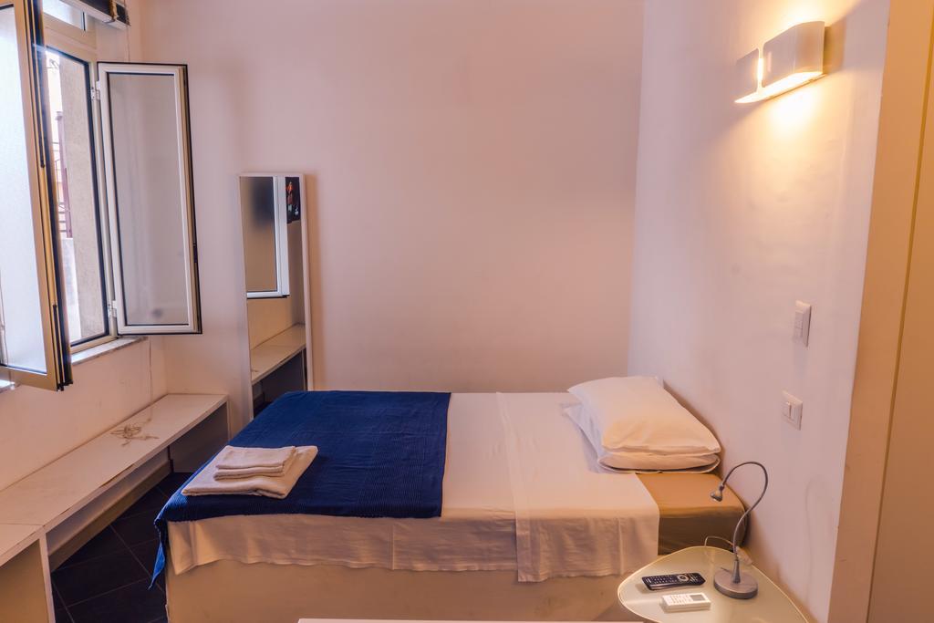 Solobed Apartment Reggio Calabria ภายนอก รูปภาพ